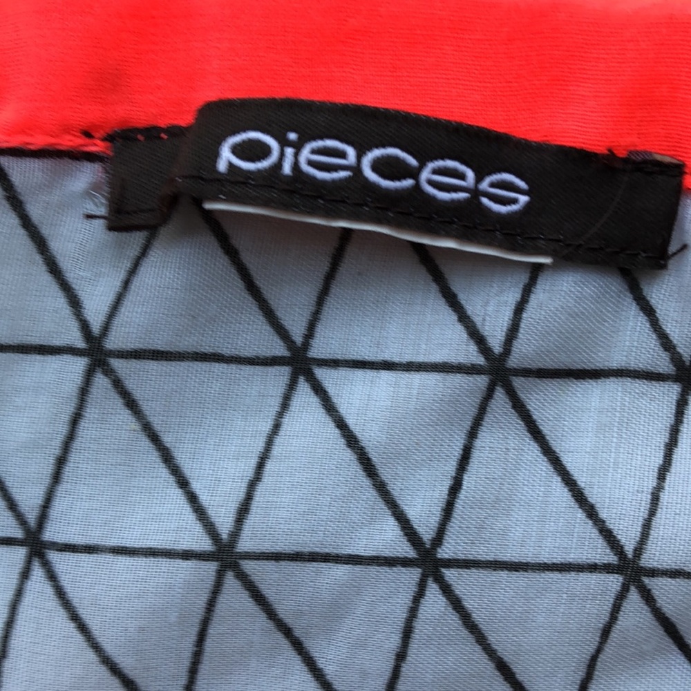 Pieces 🧣 Colorful Geometric Pattern Scarf - Picture 5 of 5